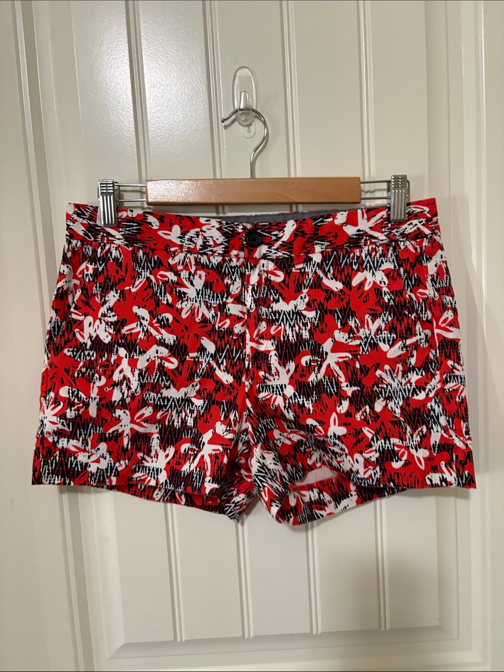Banana Republic Red, White & Black/blue Floral Print Shorts‎